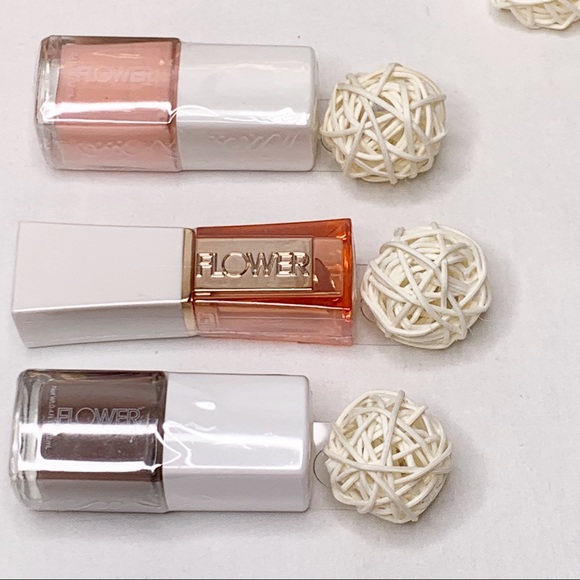 ✨HP✨Flower Beauty 3pc Lip Butter Beauty Gift Set - Picture 4 of 16